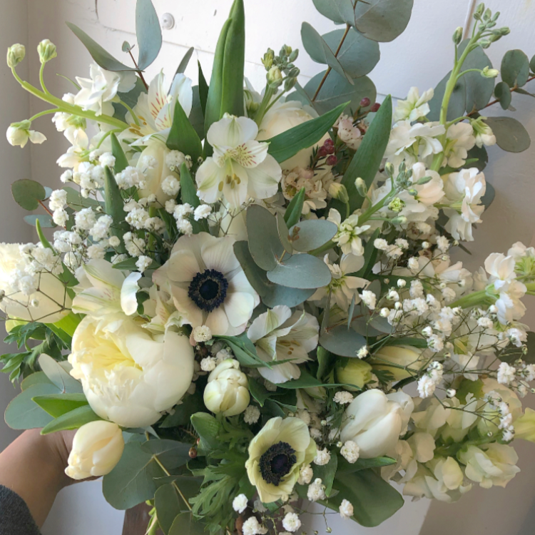 Large Hand-Tied Bouquet